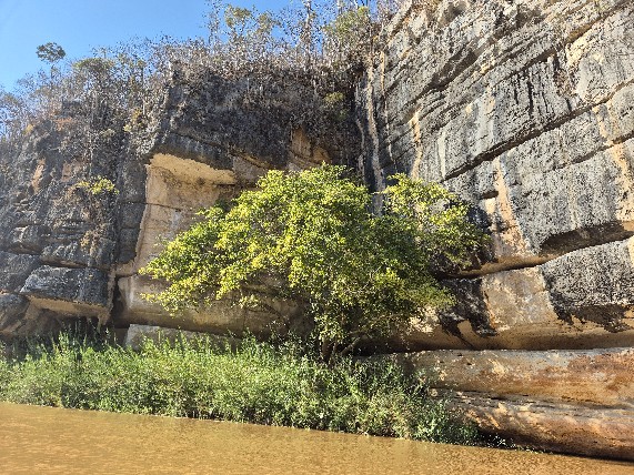 ECHAPPEE BELLE AU CAMBODGE<br />
